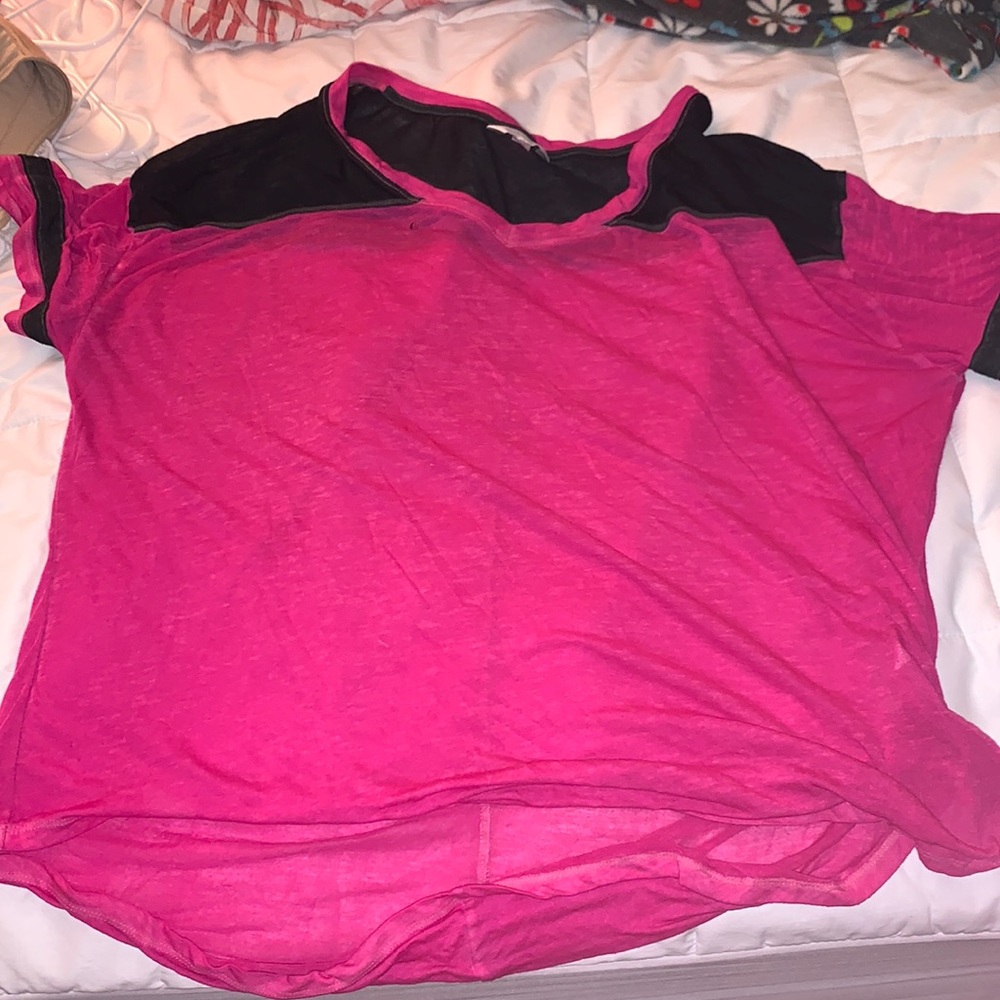 Pink T-shirt size 3XL